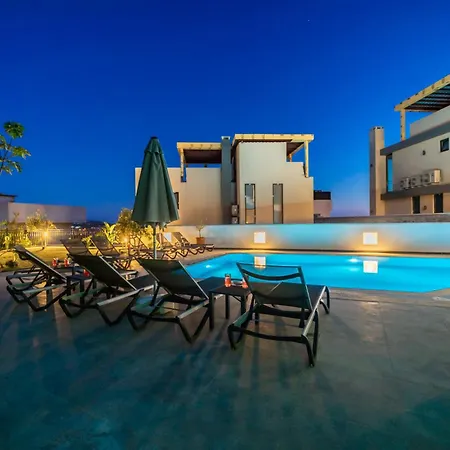 Spacious & Private 4-bedroom With Sea Views, Centrally Located Villa